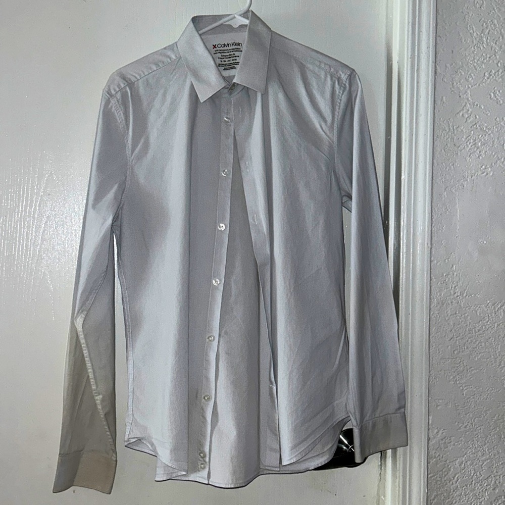 Very nice shirt long sleeve